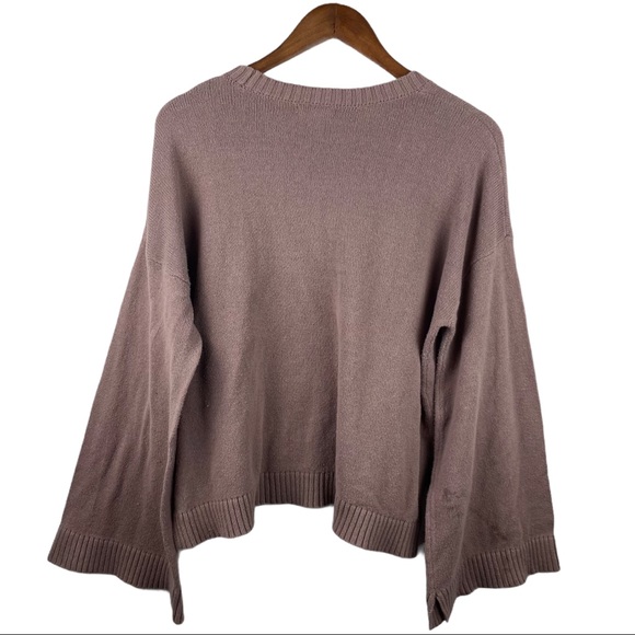 Women’s Knitted Pink Bell Sleeve Sweater Medium - Picture 2 of 4